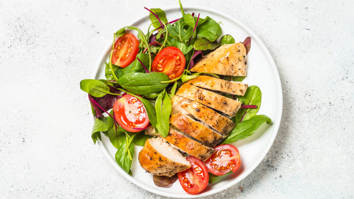 danie keto - kurczak z sałatą